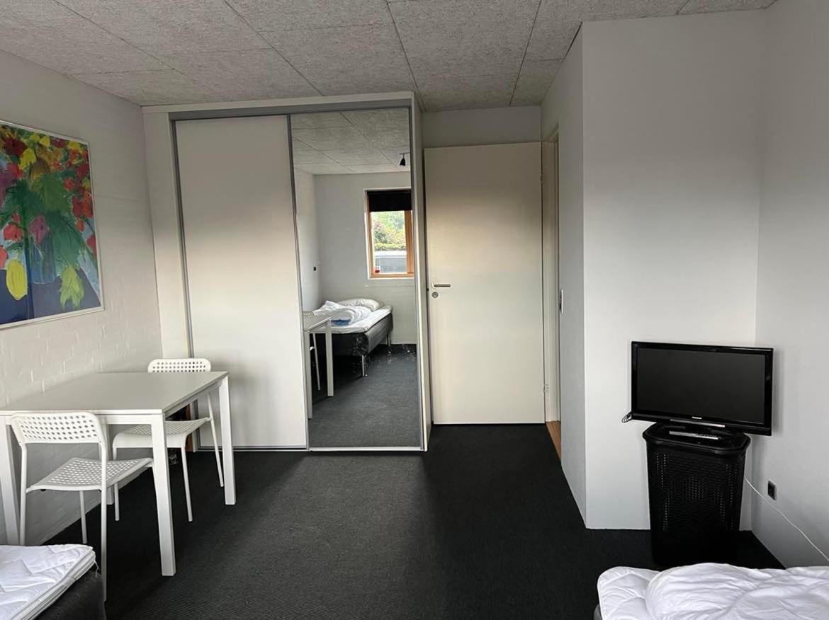 Ebbesens Bed&Bath - two double rooms Herning Exterior foto